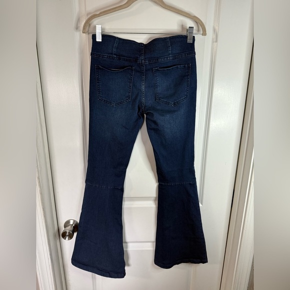 Free People Women’s Dark Denim Penny Pull-On Flare Jeans - Size 26 - Picture 4 of 9